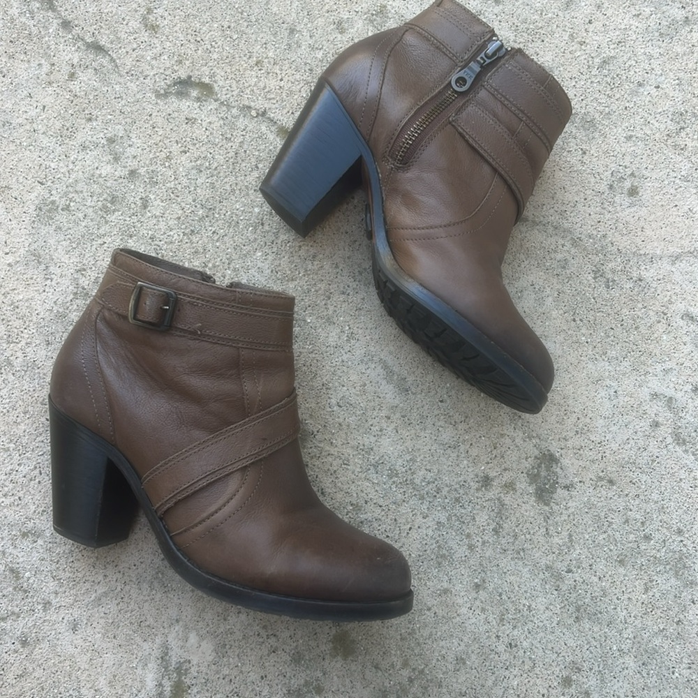 Ariat Two24 Ready To Go Brown Leather Ankle Block Heel Boot Women's Size 6